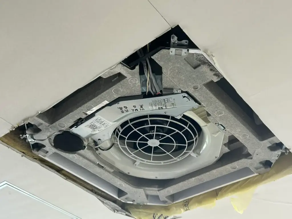 一互一笑雨漏りエアコン故障